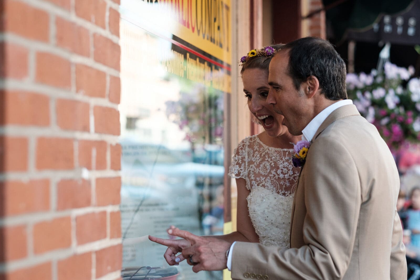 Sabrina &amp; Bill's lively Galena Wedding