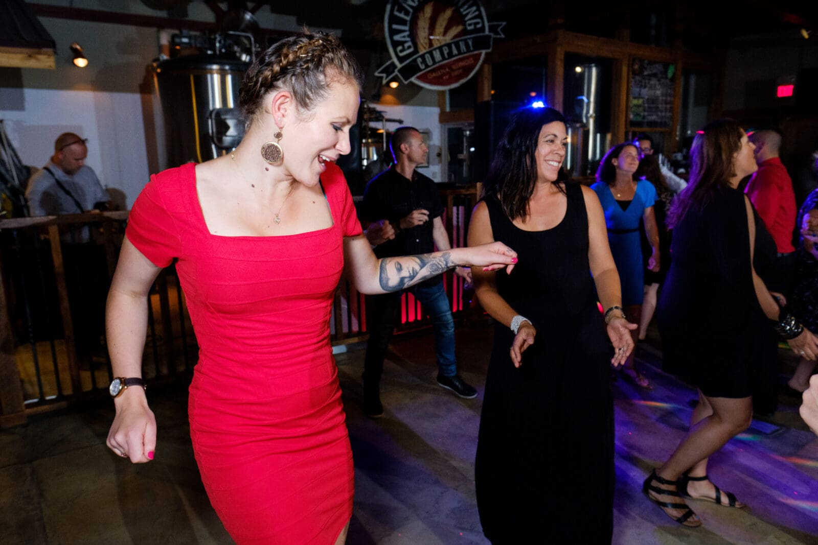 Sabrina &amp; Bill's lively Galena Wedding